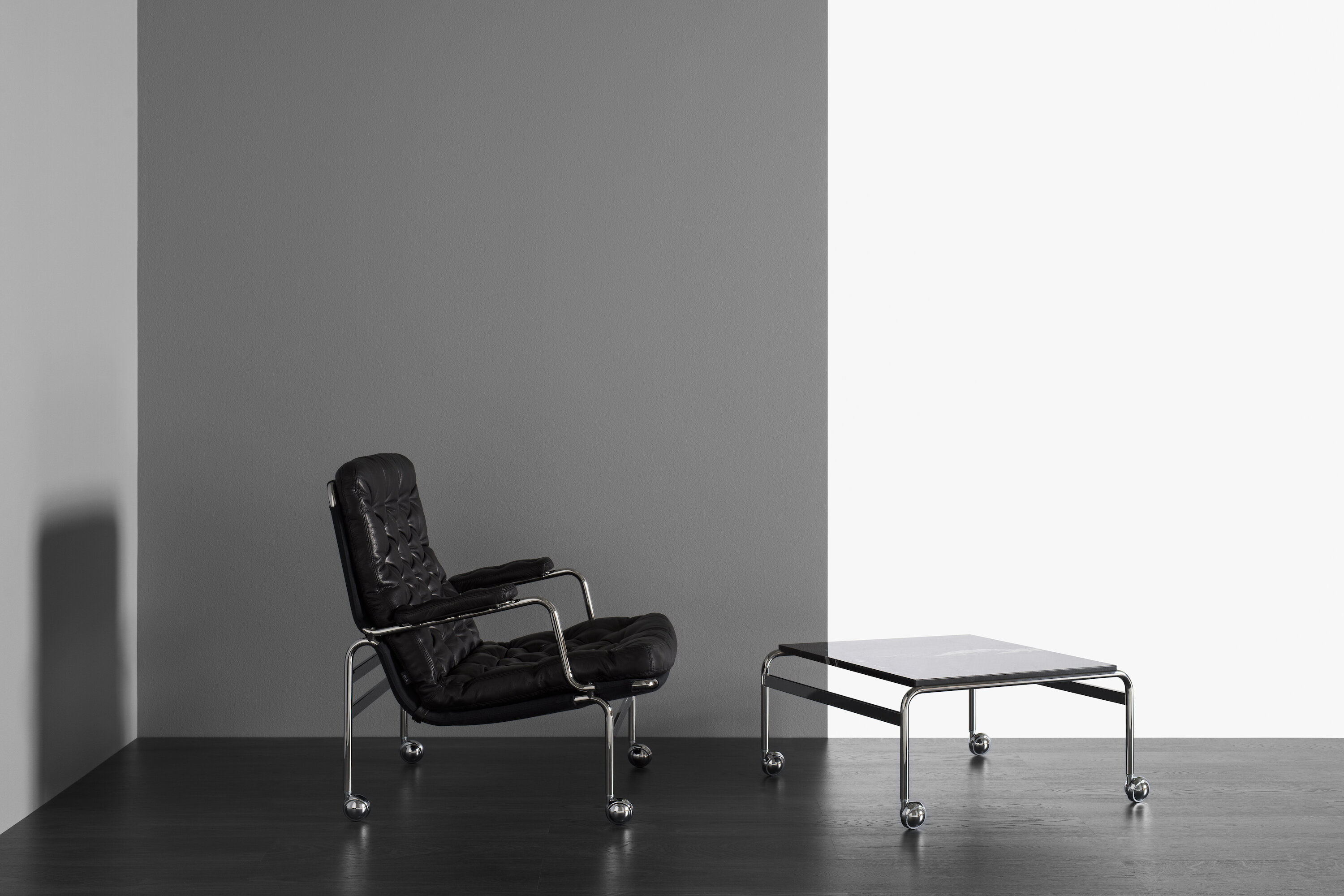 furniture_easy chair_karin 73_chrome-classic soft 88_PI_karin table_1