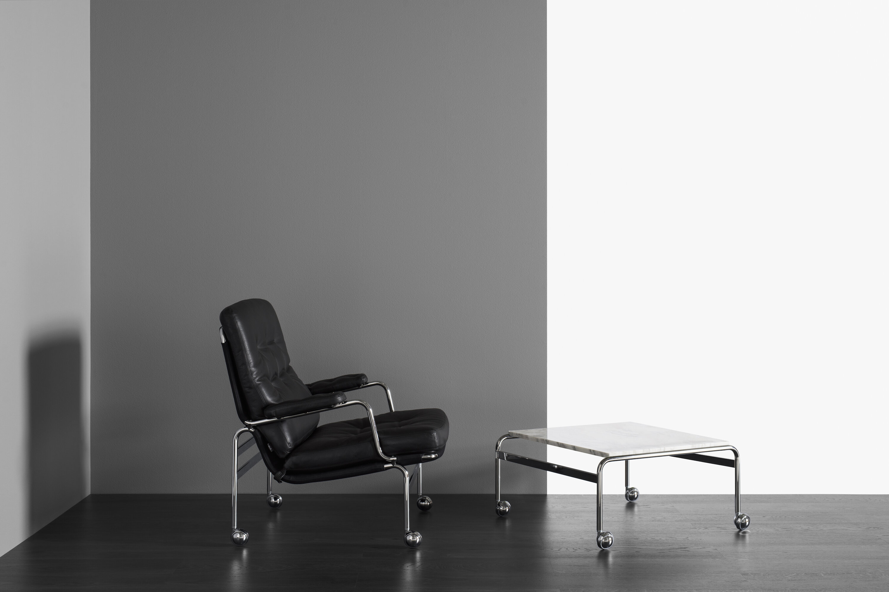 furniture_easy chair_karin 73_chrome-classic soft 88_PI_karin table_3